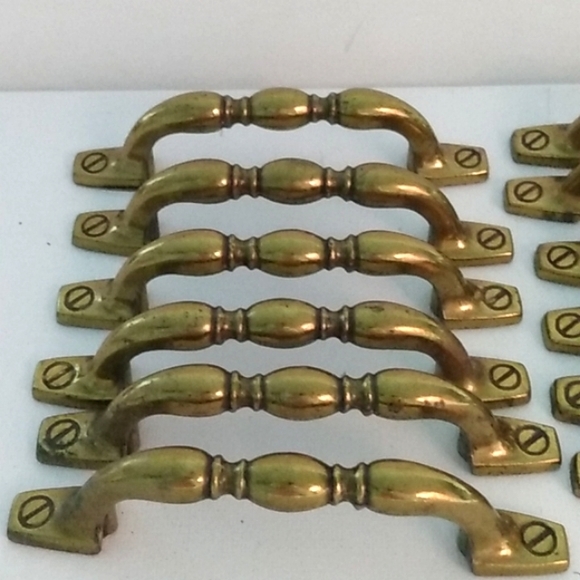 Keeler Brass Company Vintage brass handles set of 12 - Picture 1 of 11